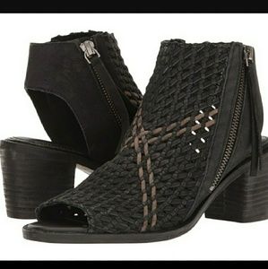 Sam Edelman cooper weaved heels black size 8.5